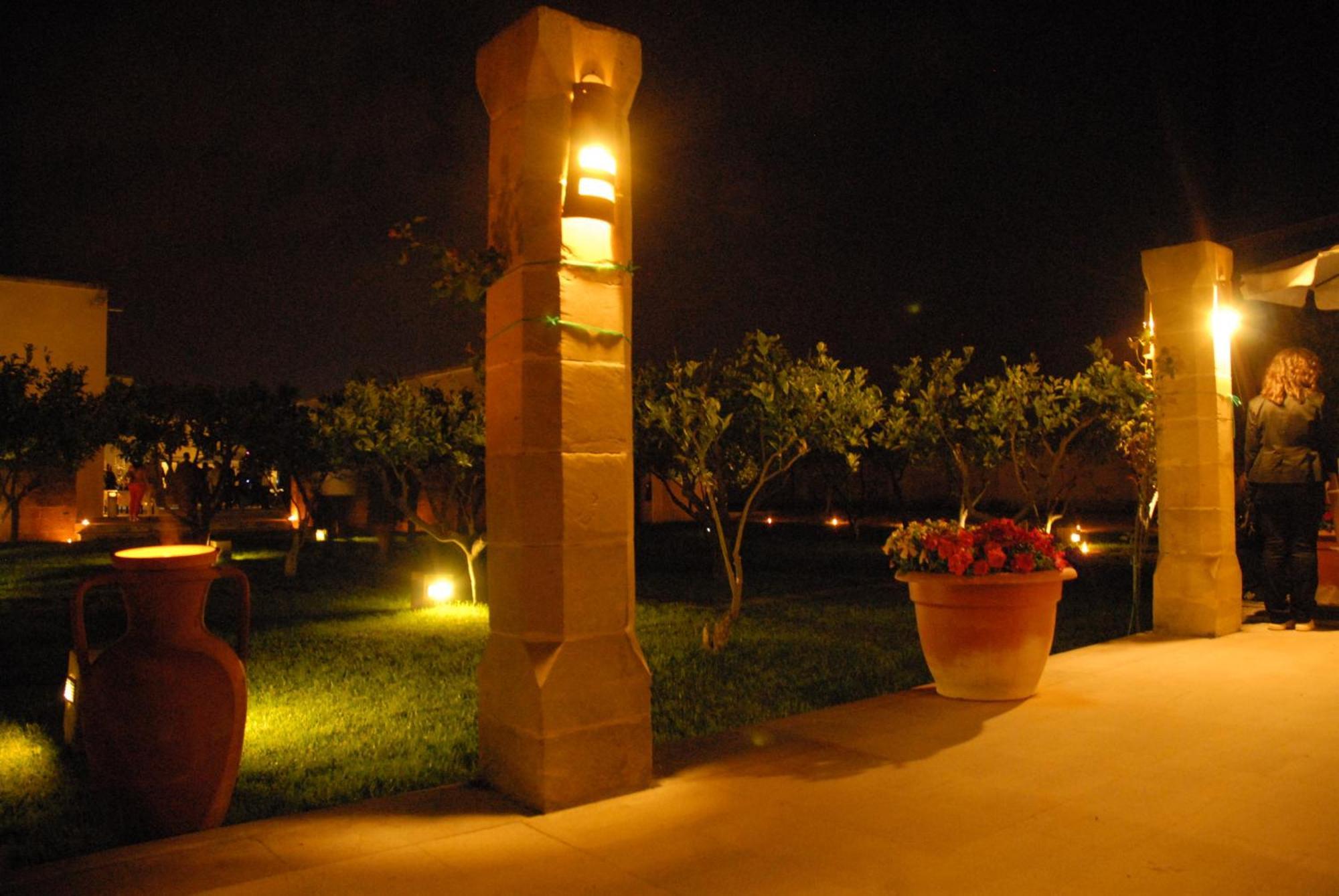 Masseria Li Campi Каваллино-ди-Лечче Экстерьер фото