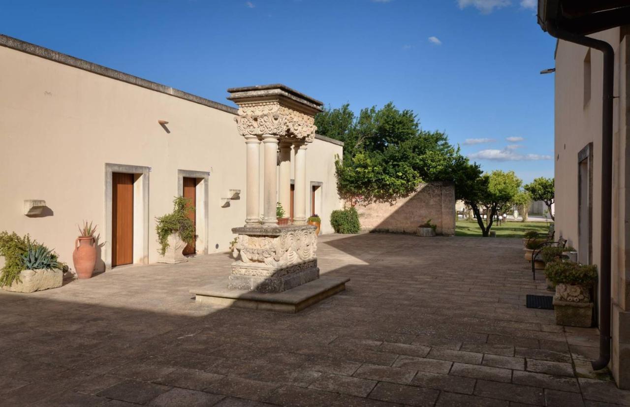 Masseria Li Campi Каваллино-ди-Лечче Экстерьер фото