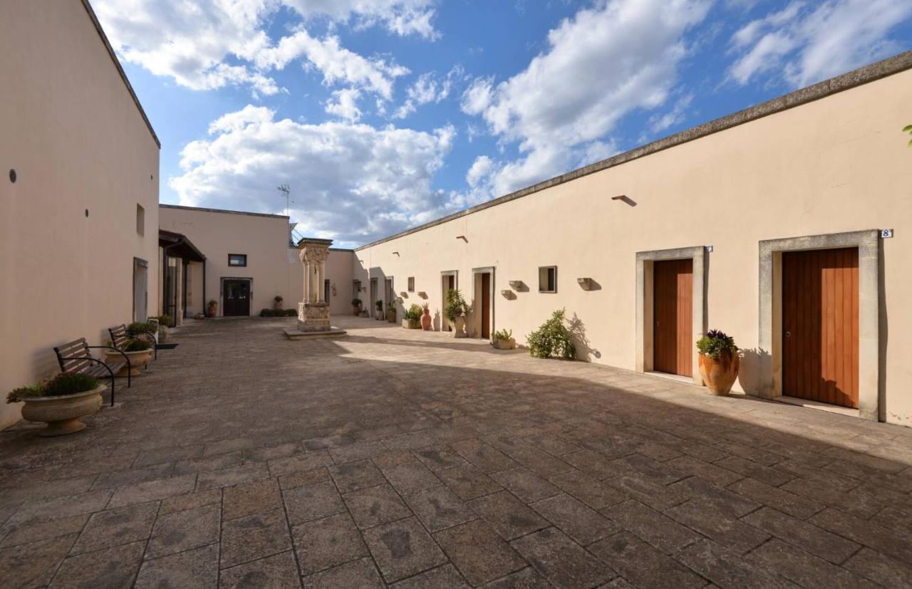 Masseria Li Campi Каваллино-ди-Лечче Экстерьер фото